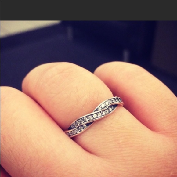 Pandora Twisted Lines Ring - Picture 2 of 3